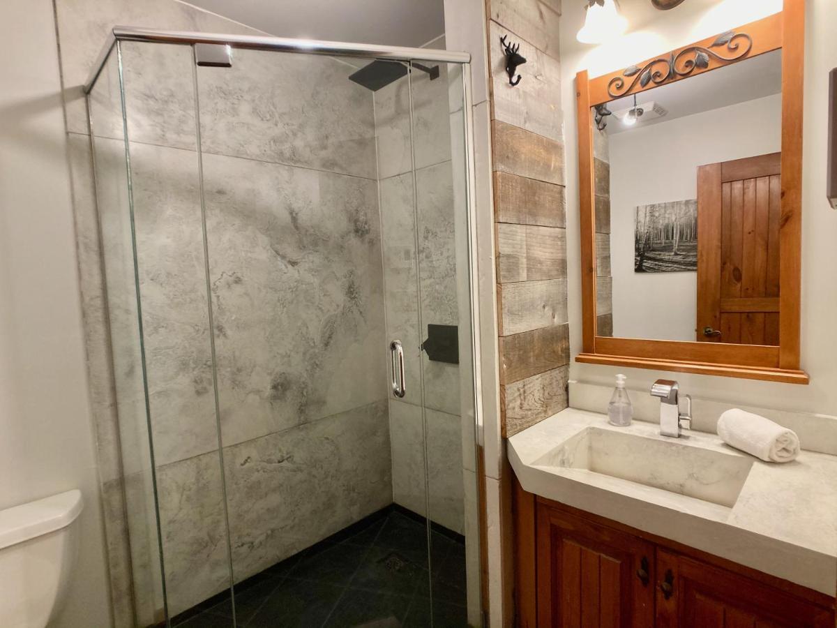 Le Plateau By Tremblant Vacations Apartment มงต์-ทร็องบล็องต์ ภายนอก รูปภาพ